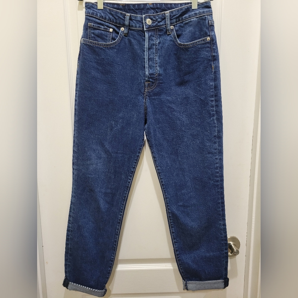 Classic High-Waist Blue Mom Jeans for Women